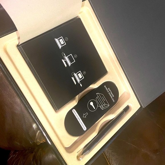 Wacom Intuos White Pen Tablet S - Picture 6 of 15